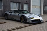 Ferrari SF90 Stradale Assetto Fiorano, Carbon, Kamera - graue Ferrari SF90