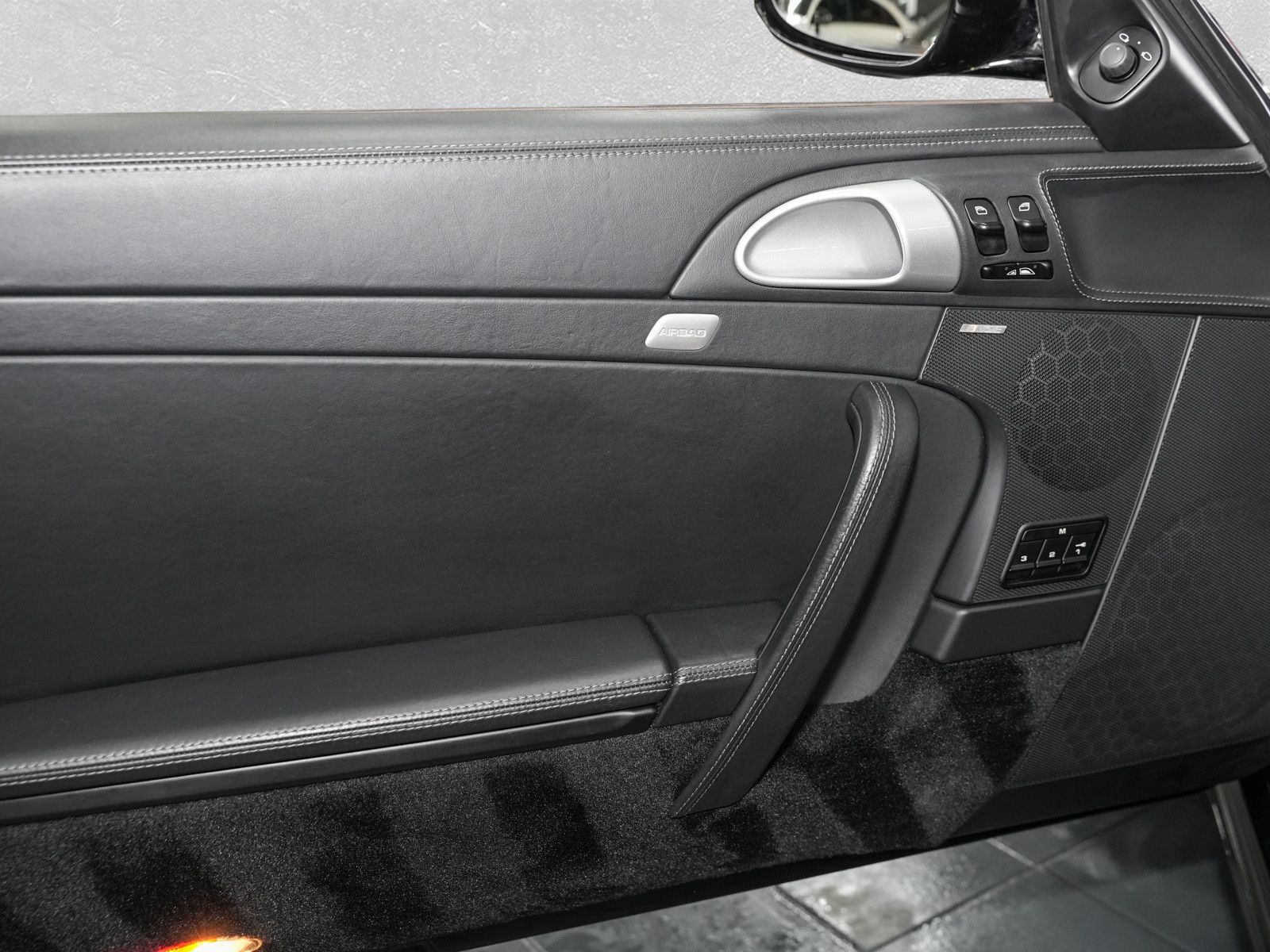 Fahrzeugabbildung Porsche 911 Turbo S Cabrio - Exklusiver Volllederumfang