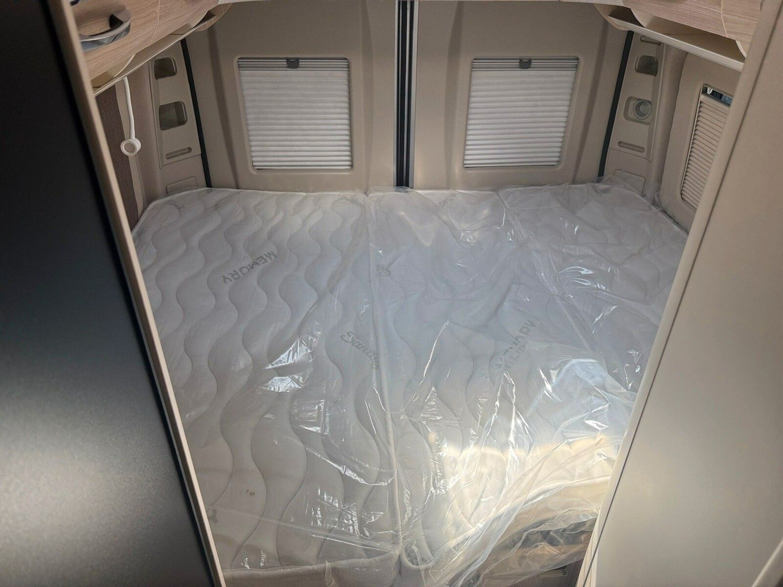 Fahrzeugabbildung Eura Mobil Van V 595 HB Klimaautomatik, Fahrassistenzpaket