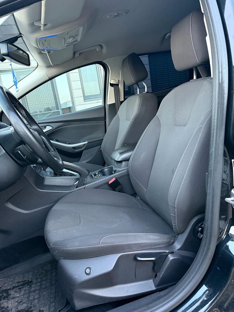 Ford Focus 2012 — photo 8