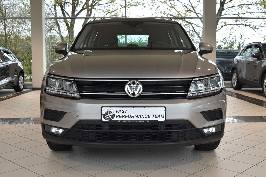 VW Tiguan 1.5 TSI~Navi~LED~Kamera~Keyless Go~Apple VW Tiguan 1.5 TSI~Navi~LED~Kamera~Keyless Go~Apple
