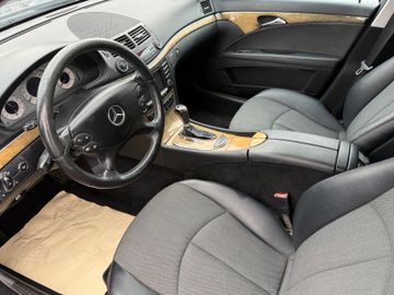 Mercedes E 280 - 11