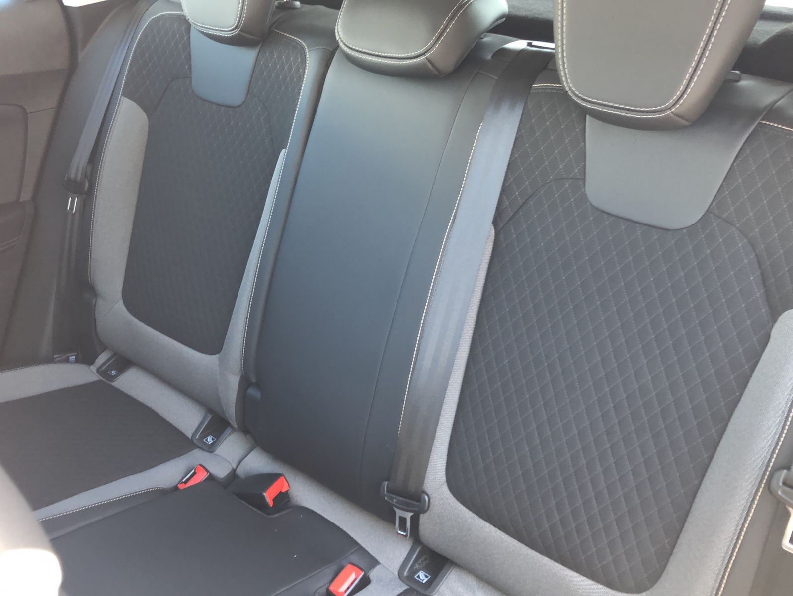 Fahrzeugabbildung Opel Grandland Elegance
