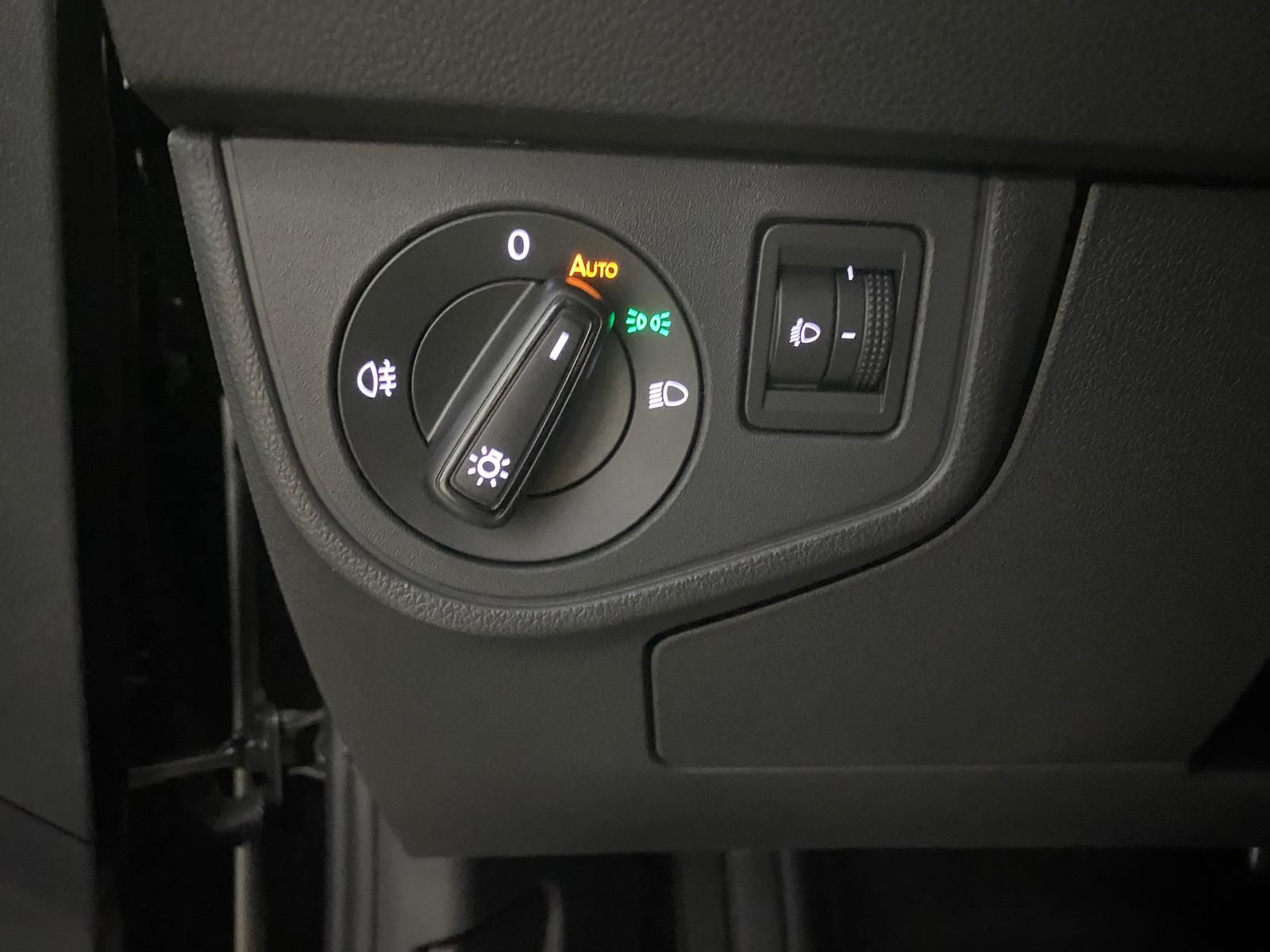 Fahrzeugabbildung Volkswagen Polo 1.0 TSI DSG Life+3 J Garantie bis 90.000 KM