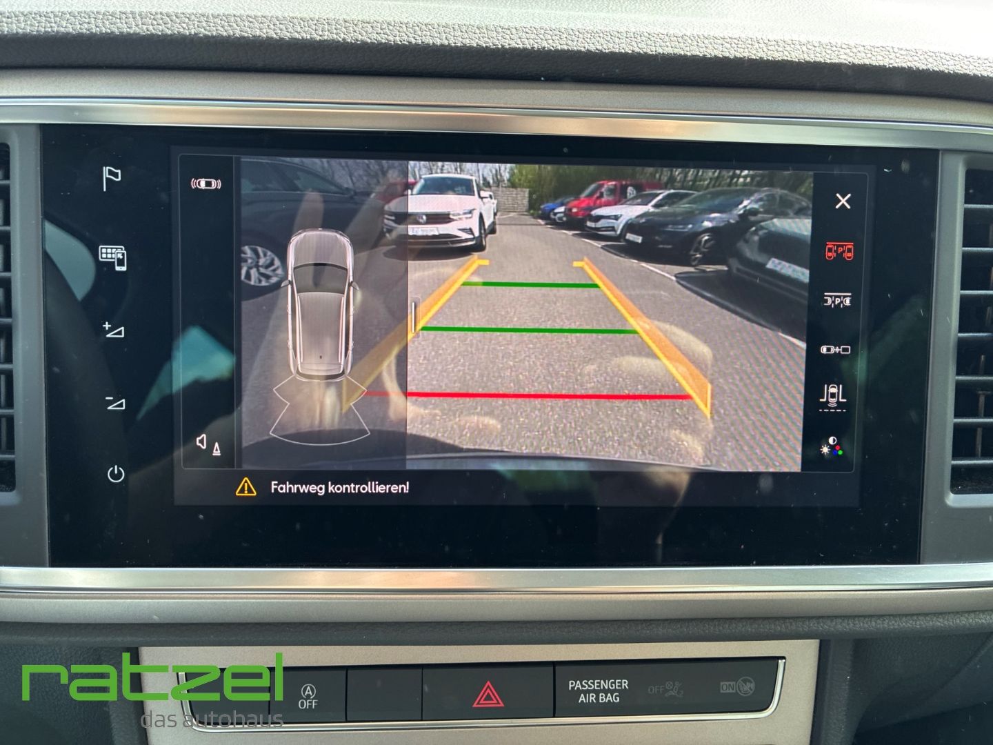 Fahrzeugabbildung SEAT Ateca Xperience 1.5 TSI Navi Kamera LED Full Lin