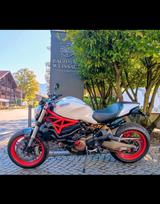 Ducati Monster 821 Desmo schon gemacht - DUCATI DESMO