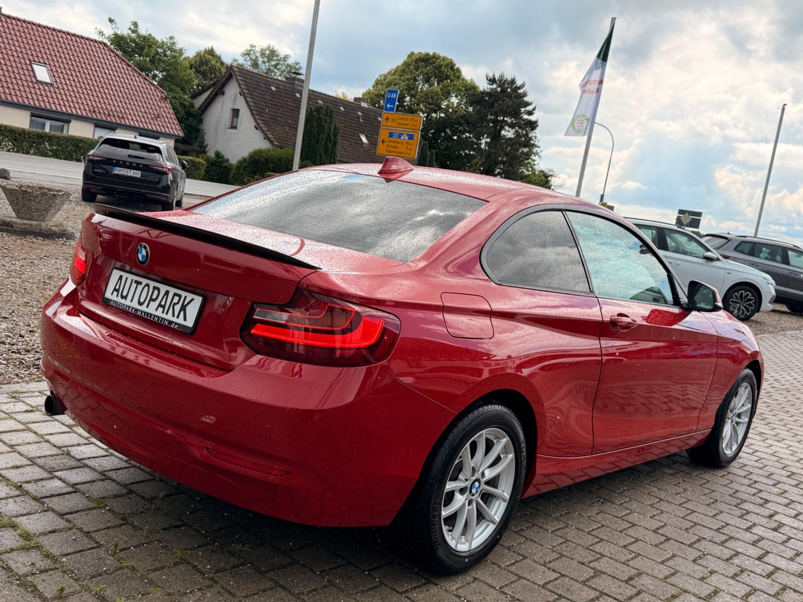 BMW 218i Coupé 1.5 136 ch BVA / GPS / Sièges chauffants / Radar de recul / Bluetooth