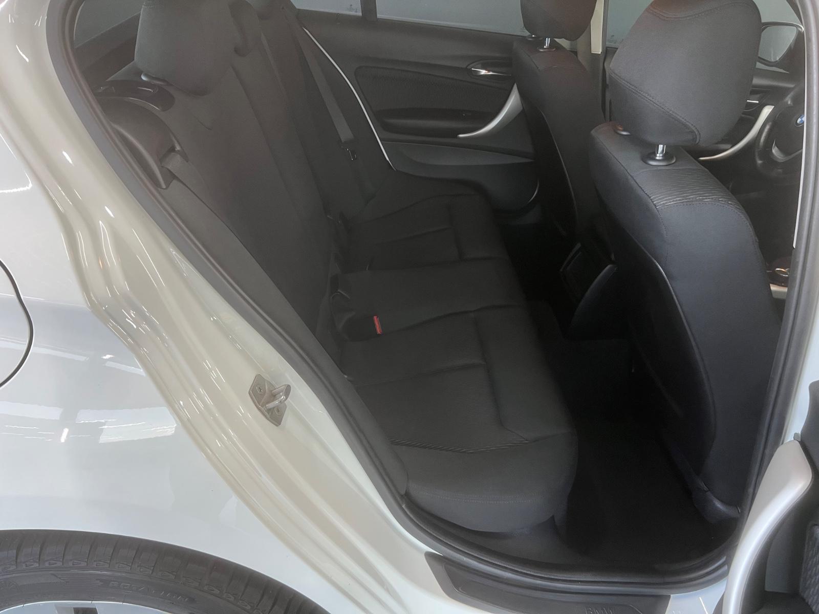 BMW 118i Automatik SHZ PDC LED *1.Hand - Unfallfrei*