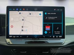 VW Passat Business 2.0 l TDI DSG Bluetooth Navi LED