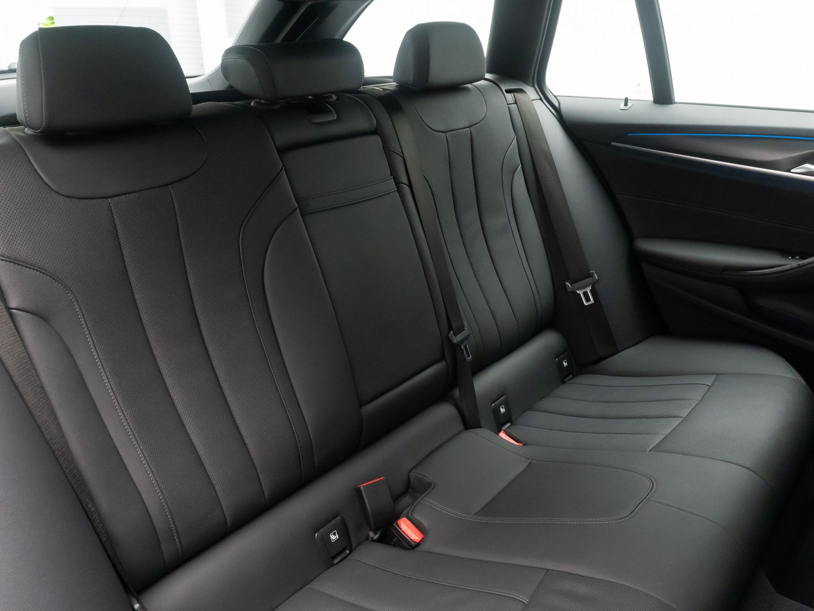 Fahrzeugabbildung BMW 530e xD M Sport H/K DAB HUD Individual 19Zoll