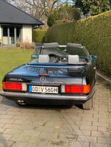 Mercedes-Benz SL 560 - schwarze Mercedes-Benz SL 560