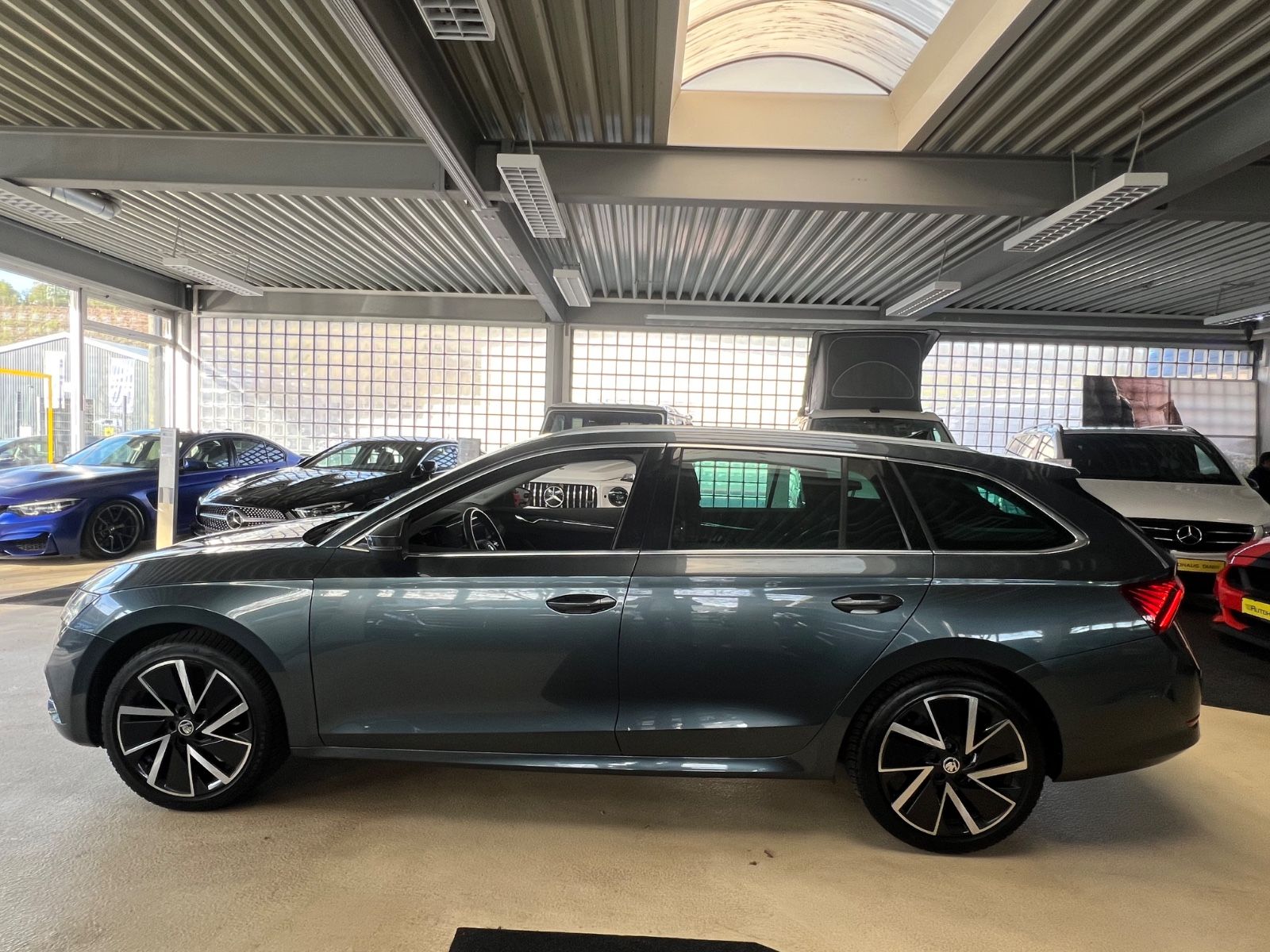 Fahrzeugabbildung SKODA Octavia Combi Style *AMBIENTE*VIRTUALTACHO*LED*