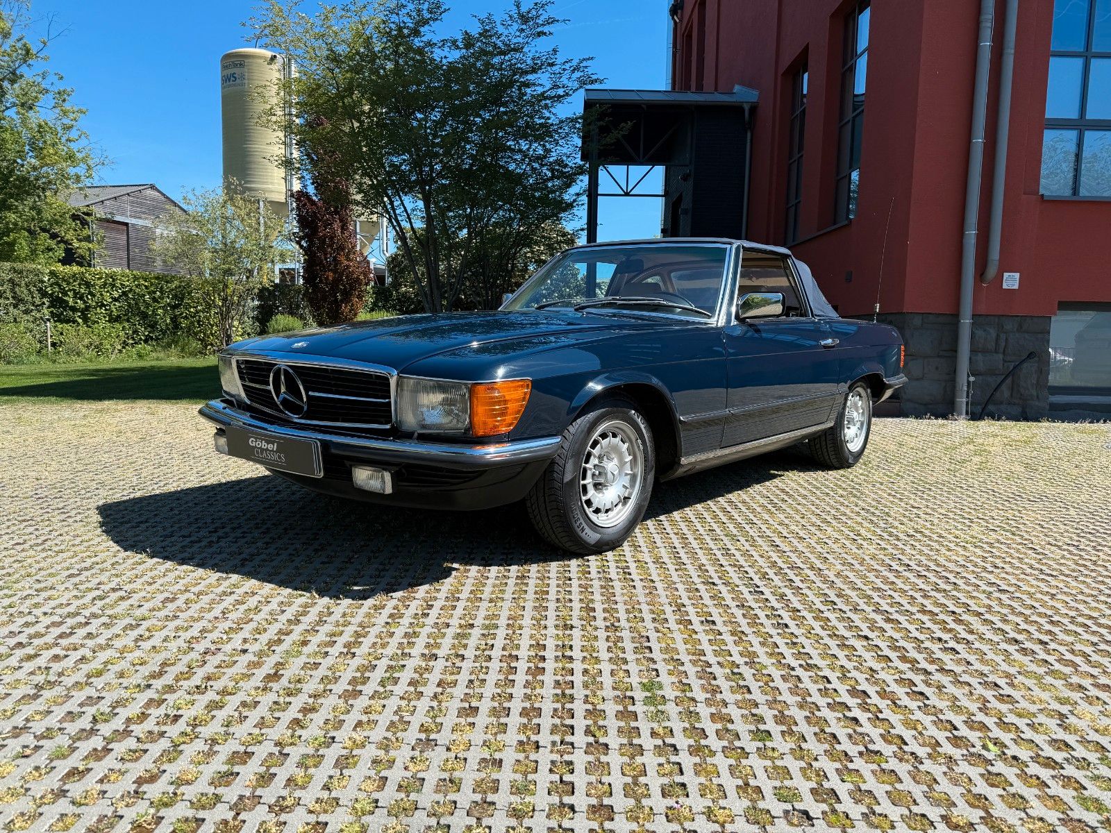 Fahrzeugabbildung Mercedes-Benz SL 280