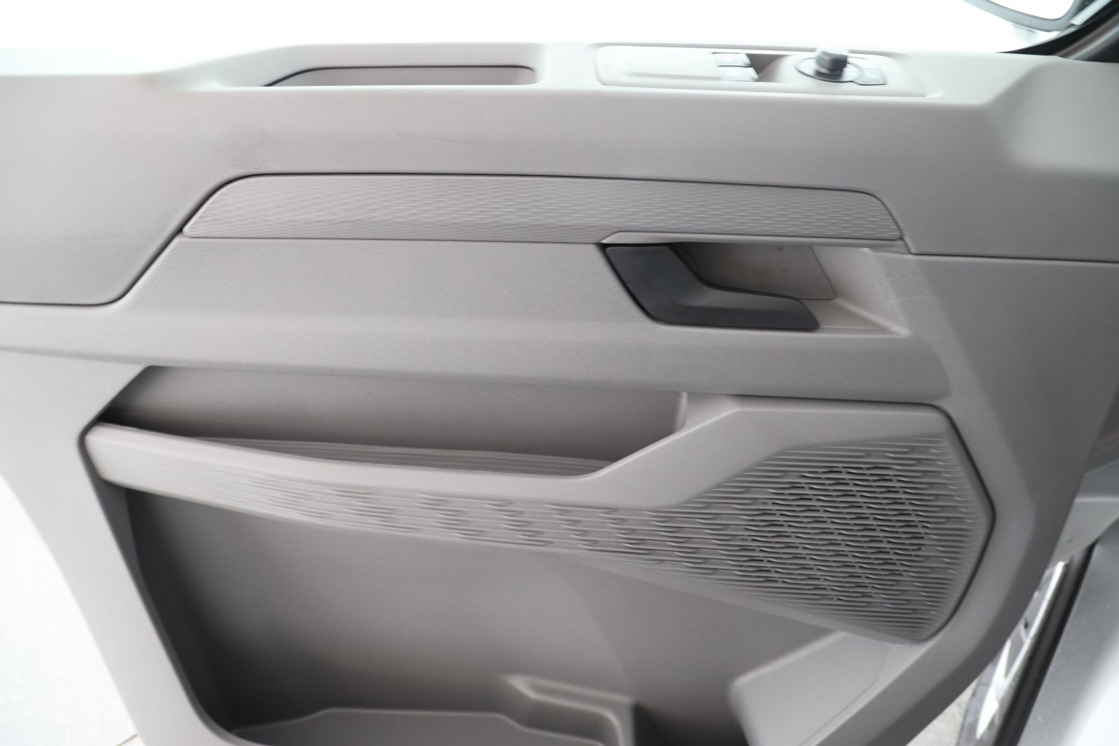 Volkswagen T7 Kombi - Bild 15