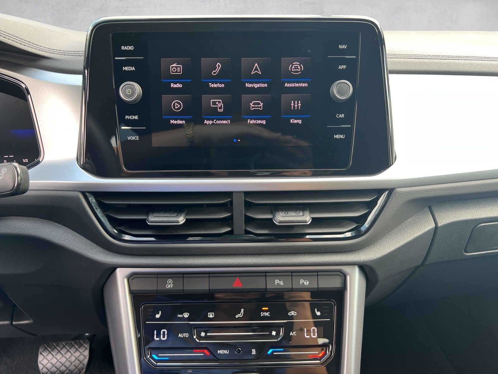 T-Roc Life 1.5 TSI DSG LED*AHK*Navi*Standhzg.