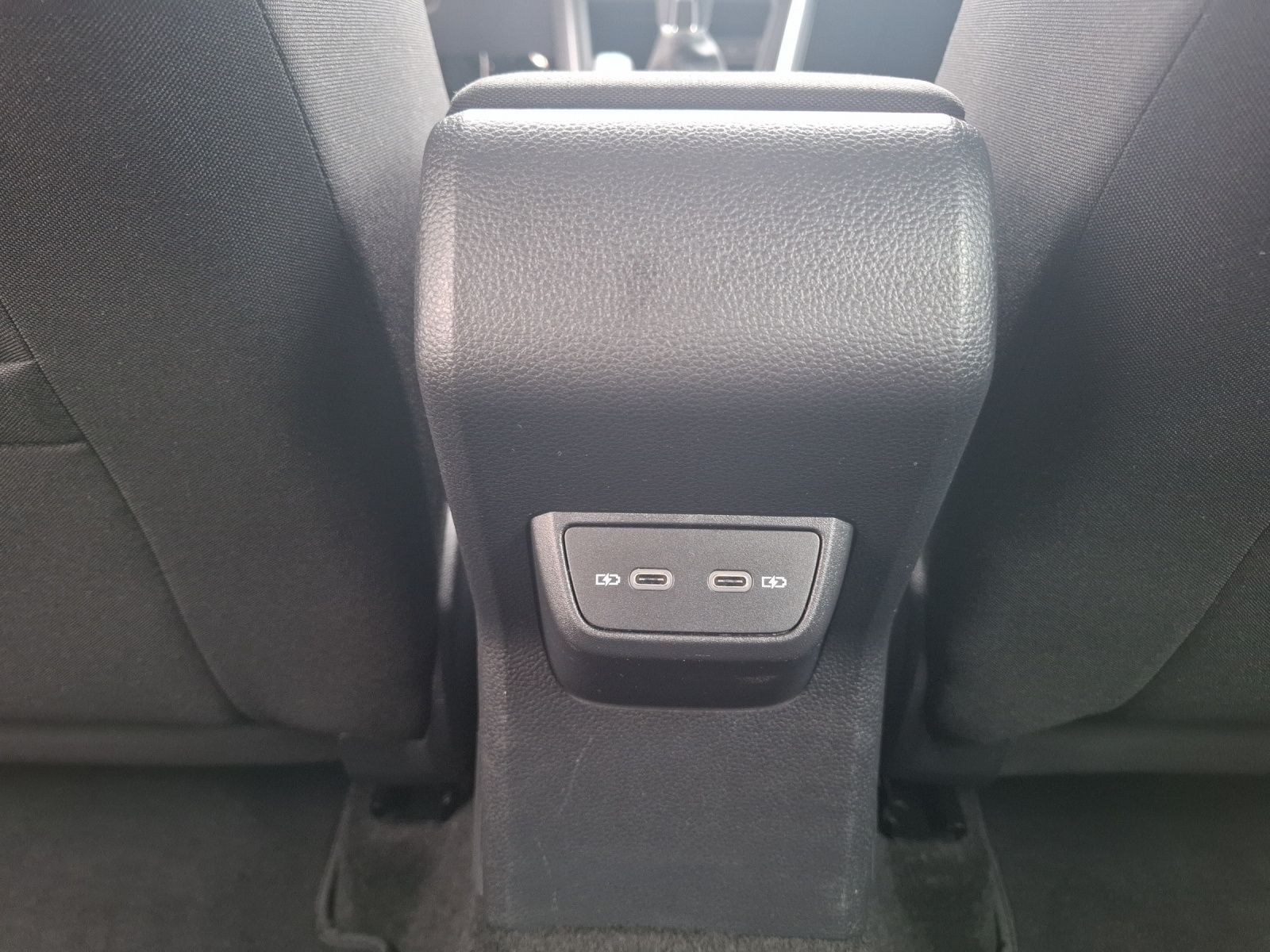 Fahrzeugabbildung Volkswagen Polo TSI Highline Navi Climatronic ACC PDC SH LM