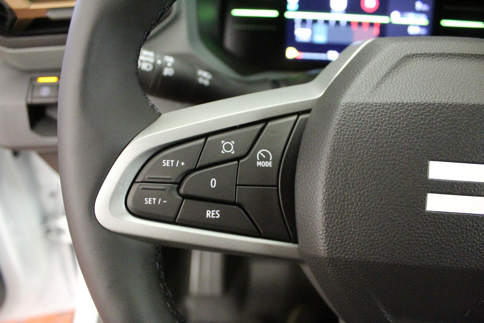 Fahrzeugabbildung Dacia Duster mild hybrid 140 Extreme *Winterp.*MY 26