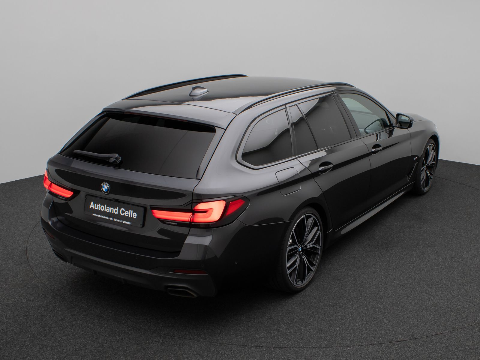 Fahrzeugabbildung BMW 540d xD M Sport Pro Kamera HUD DAB H/K AHK Alarm