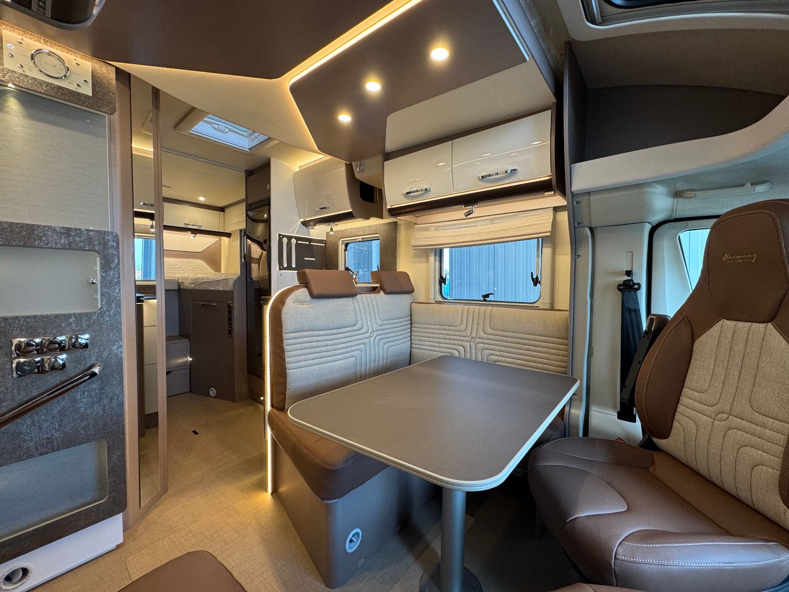 Fahrzeugabbildung Bürstner Lyseo TD 690 HL - 17.359€ SPAREN!