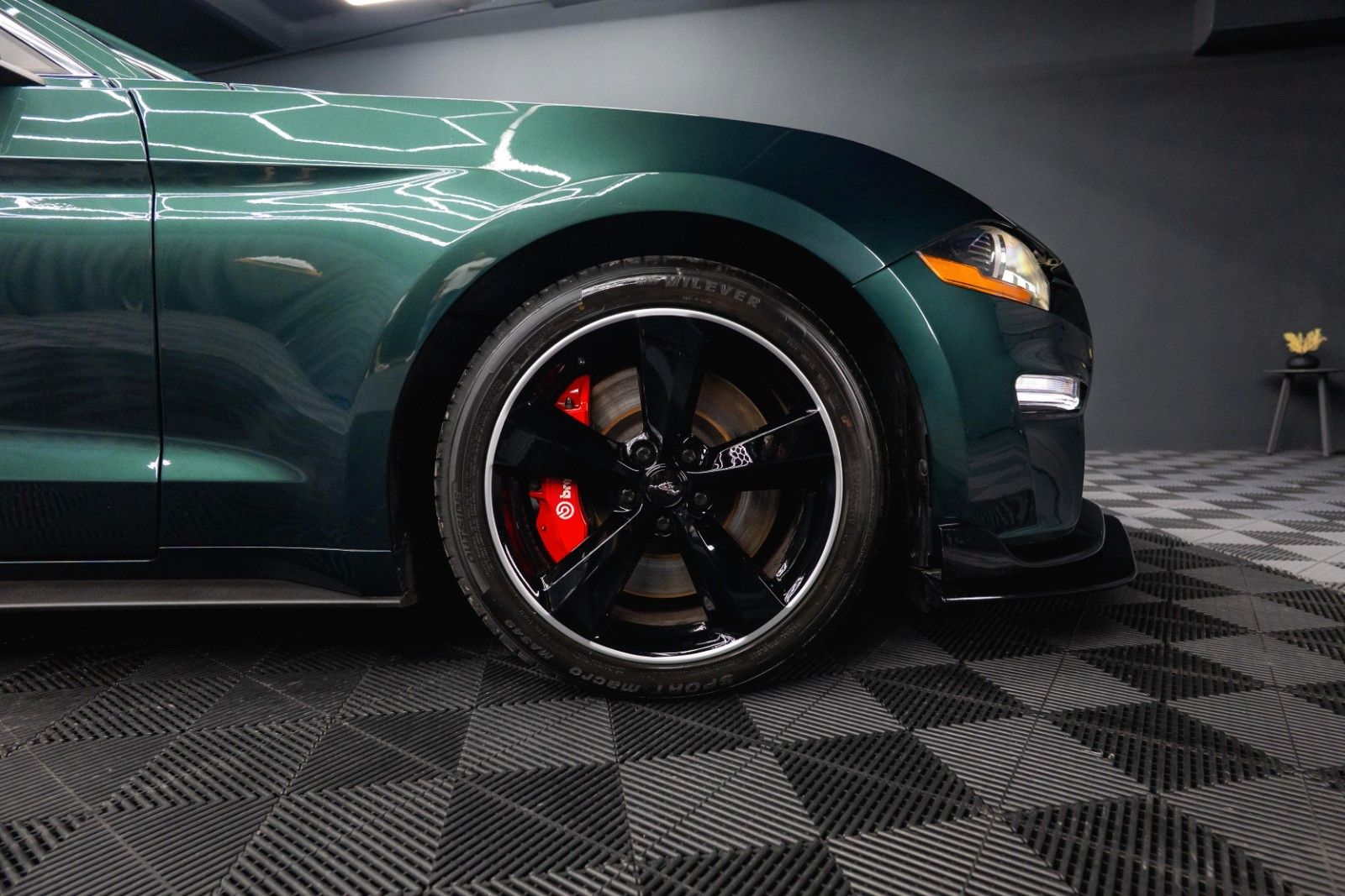Fahrzeugabbildung Ford Mustang 5.0 V8 BULLITT 6-Gang RECARO Unfallfrei