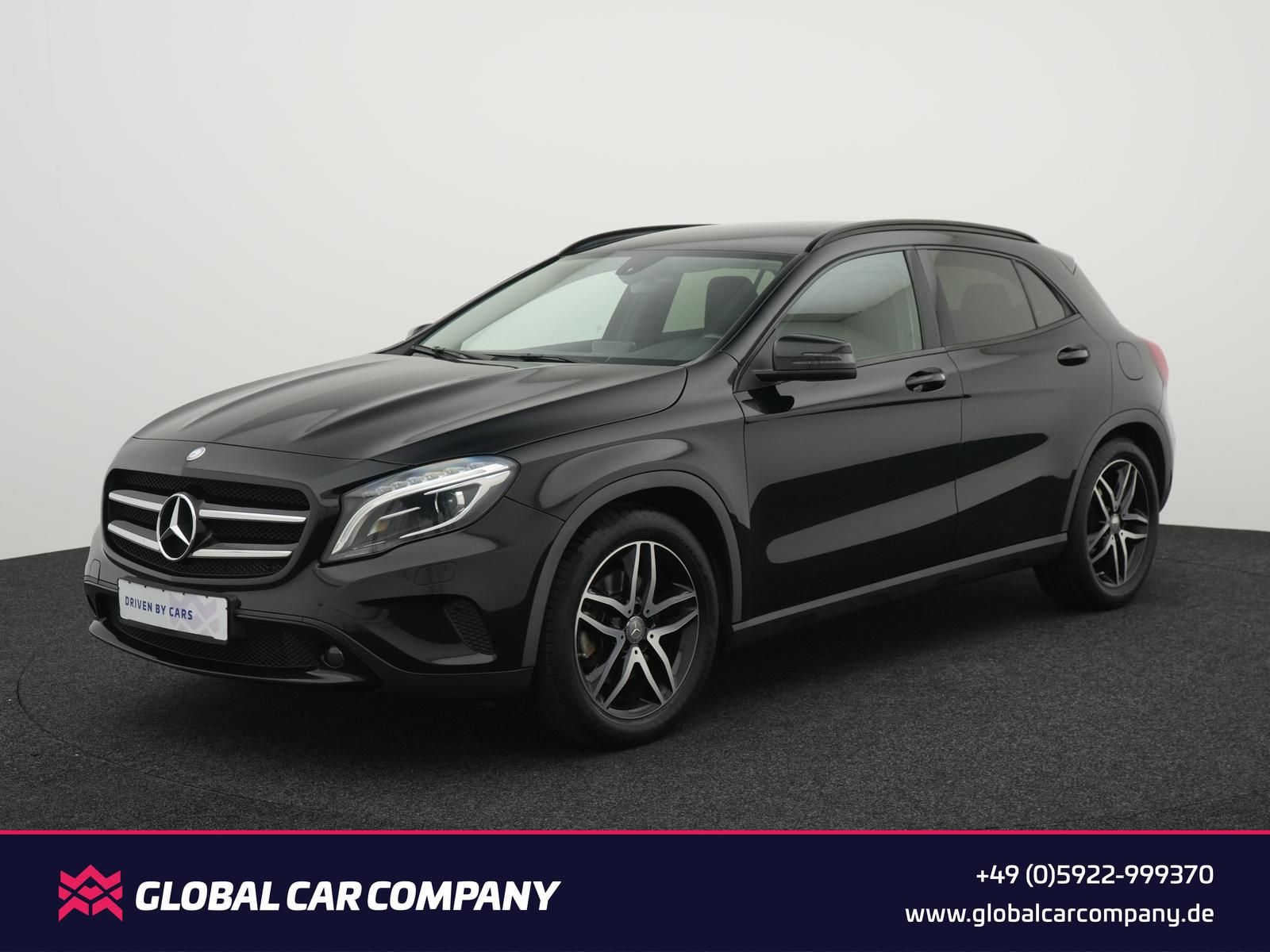 MERCEDES-BENZ GLA 250 NAVI,BI-XENON,AHK,MEMORY,KAM,BT,CD