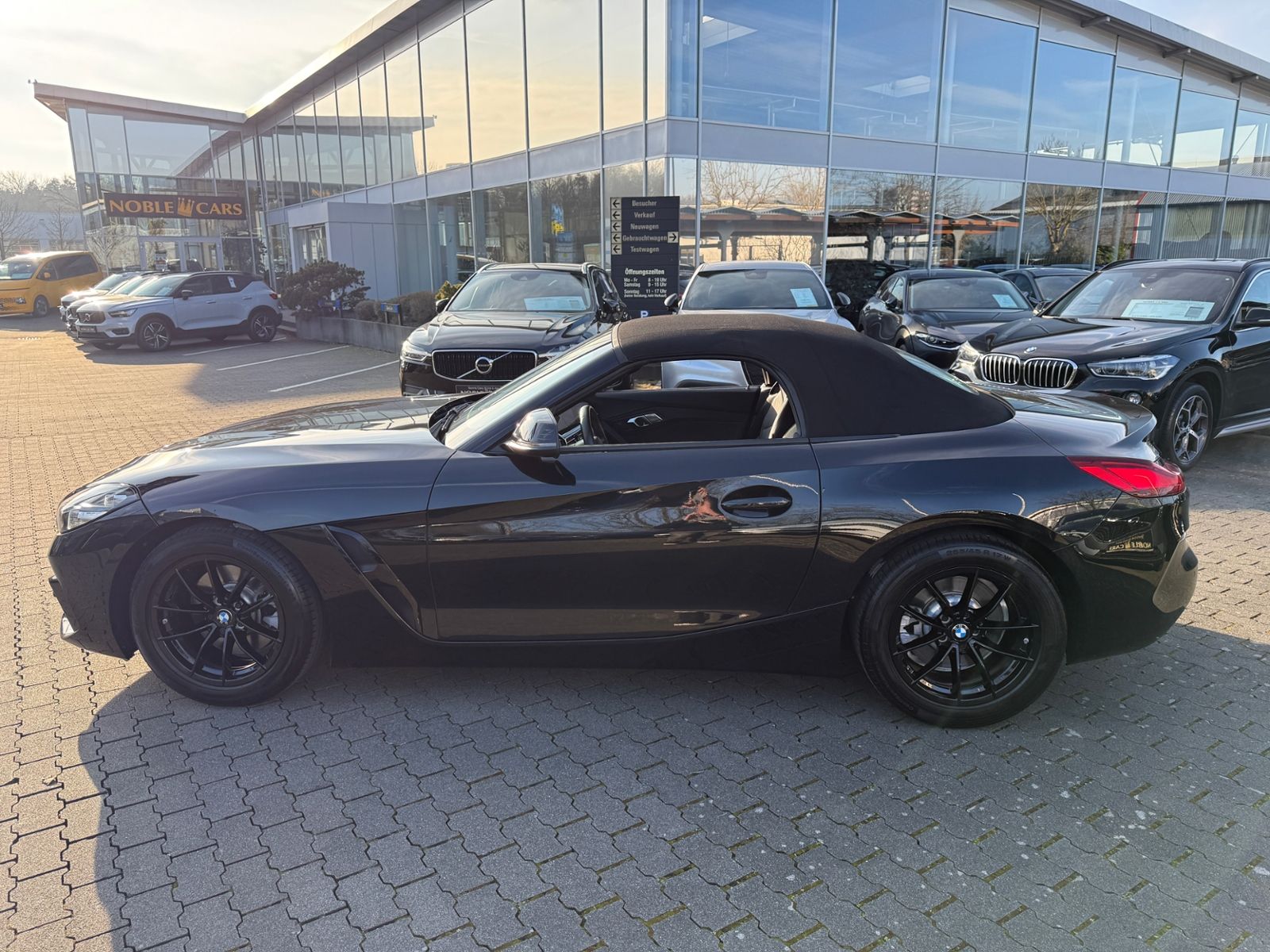 Fahrzeugabbildung BMW Z4 Roadster sDrive 30 i Advantage H/K ACC MEMORY