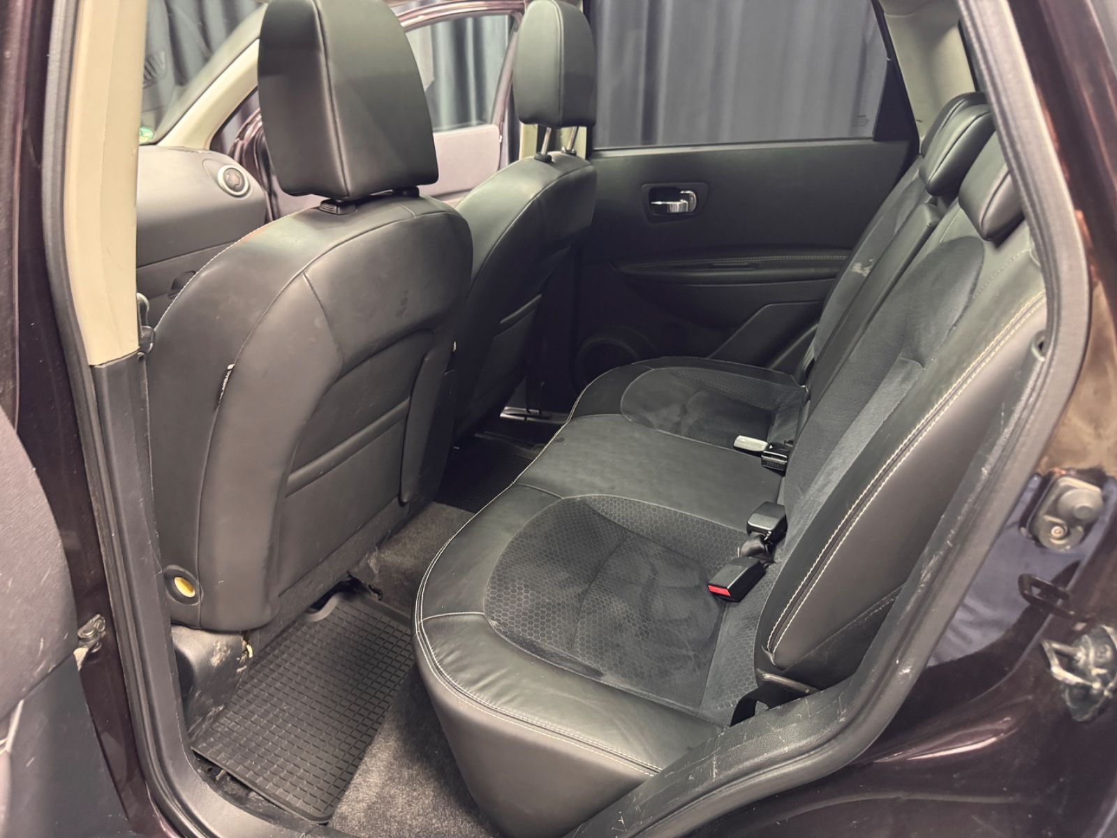 Fahrzeugabbildung Nissan Qashqai 360 4X4|AUTOMATIK|PANO|360KAMERA|NAVI|