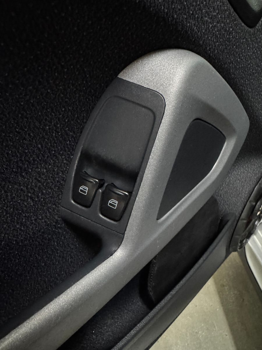 Fahrzeugabbildung Smart ForTwo 1.0 62kW PASSION AUTOMATIK LEDER KLIMA SH