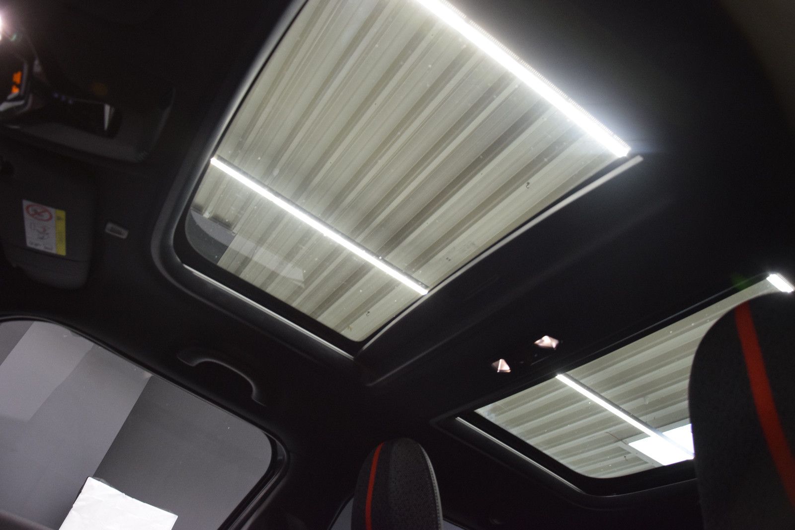 Fahrzeugabbildung MINI Cooper S John Cooper Works Trim 5-Türen Pano HuD