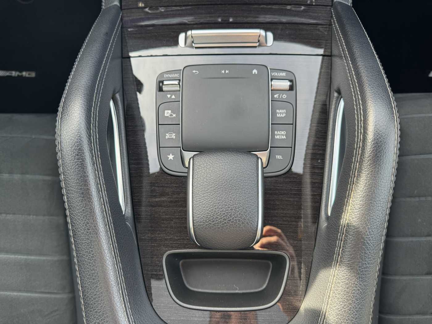 Fahrzeugabbildung Mercedes-Benz GLE 350d AMG+Pano+AHK+DistrPlus+ Memory+360+LED+