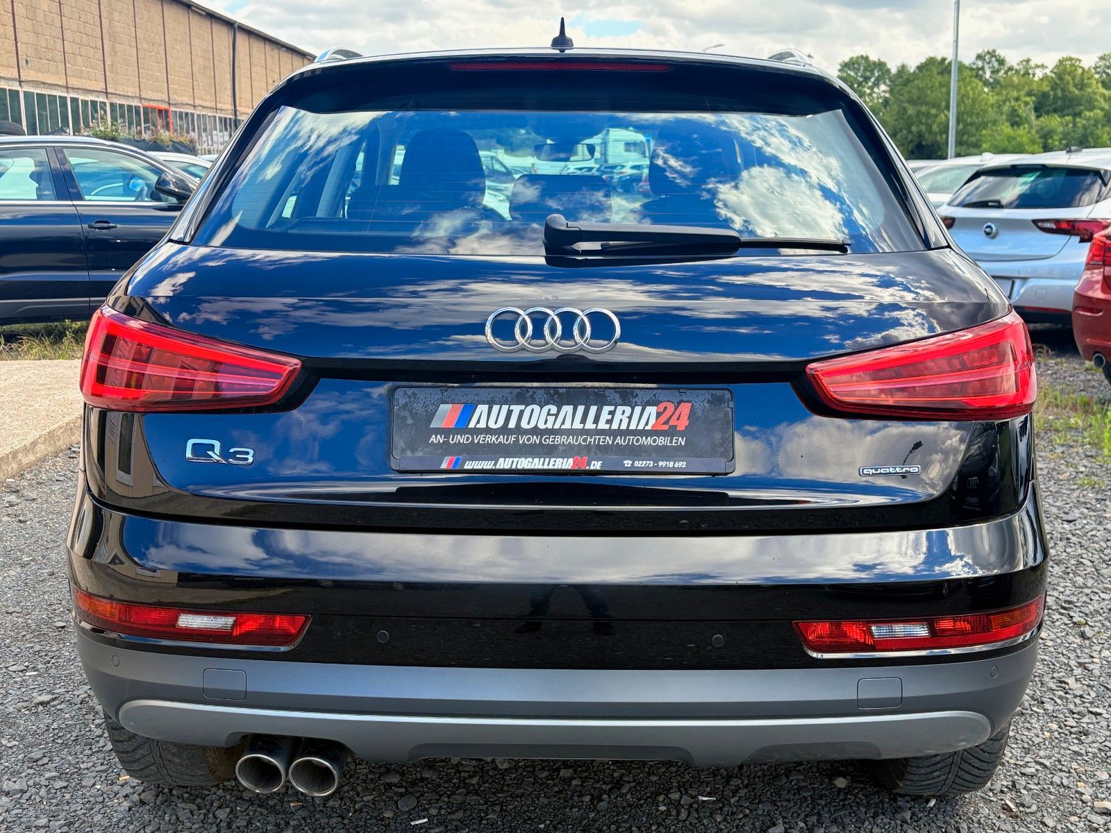 Fahrzeugabbildung Audi Q3 design quattro 2.0 TDI S-tronic Navi LED SHZ