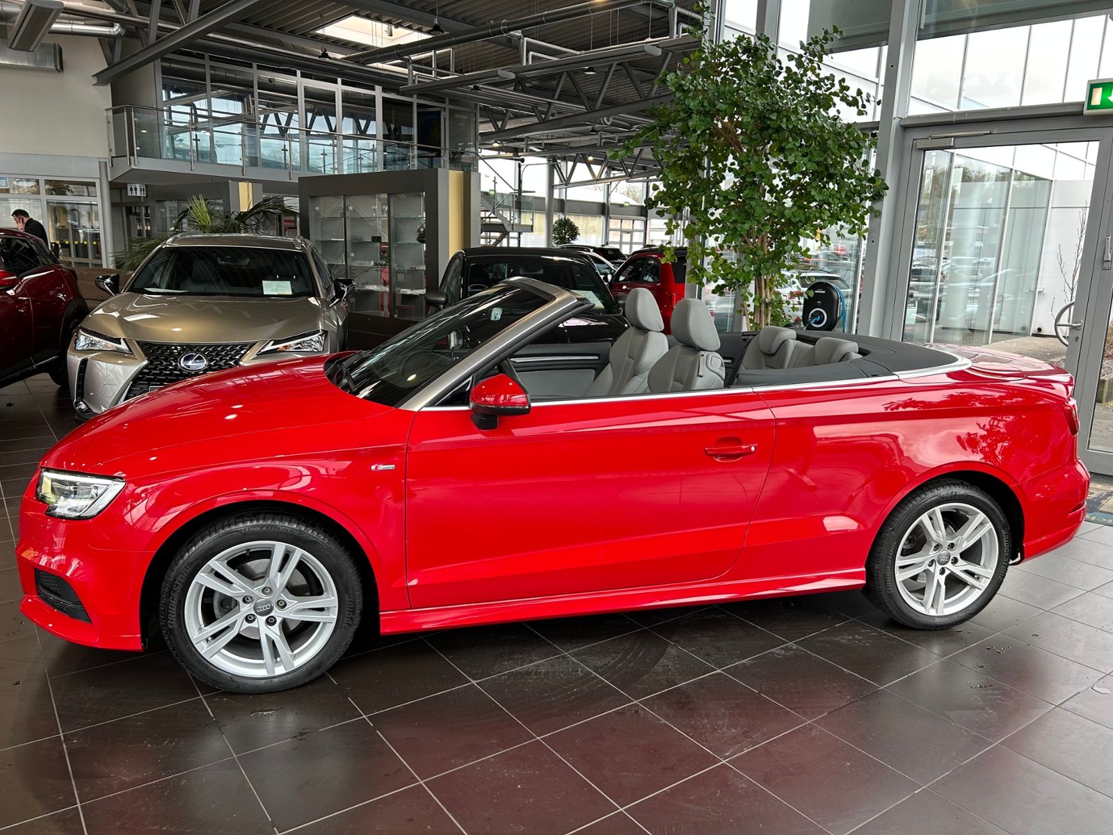 Fahrzeugabbildung Audi A3 Cabriolet 35 TFSI design XEN NAV SHZ 17"