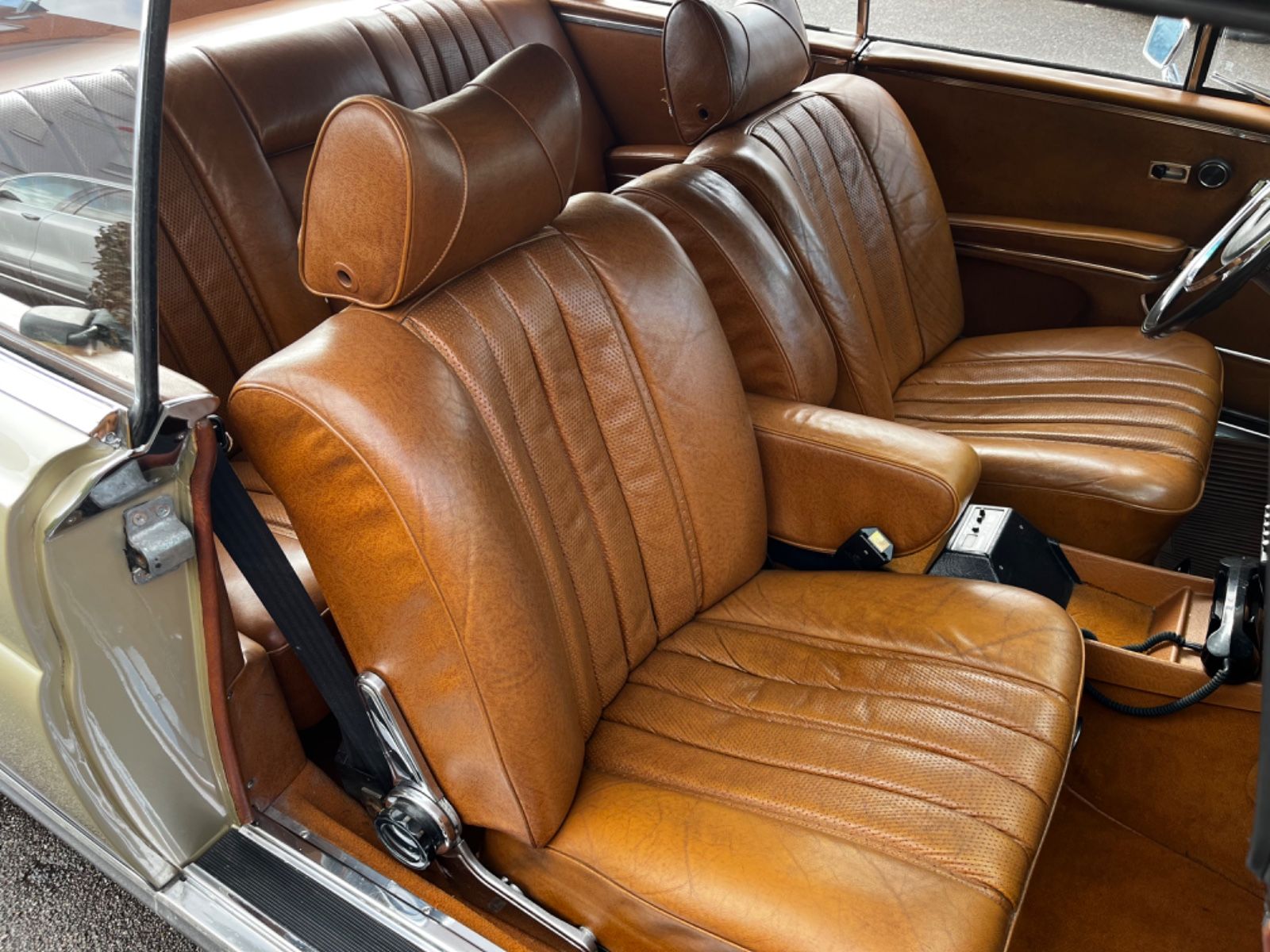 MERCEDES-BENZ 280 15