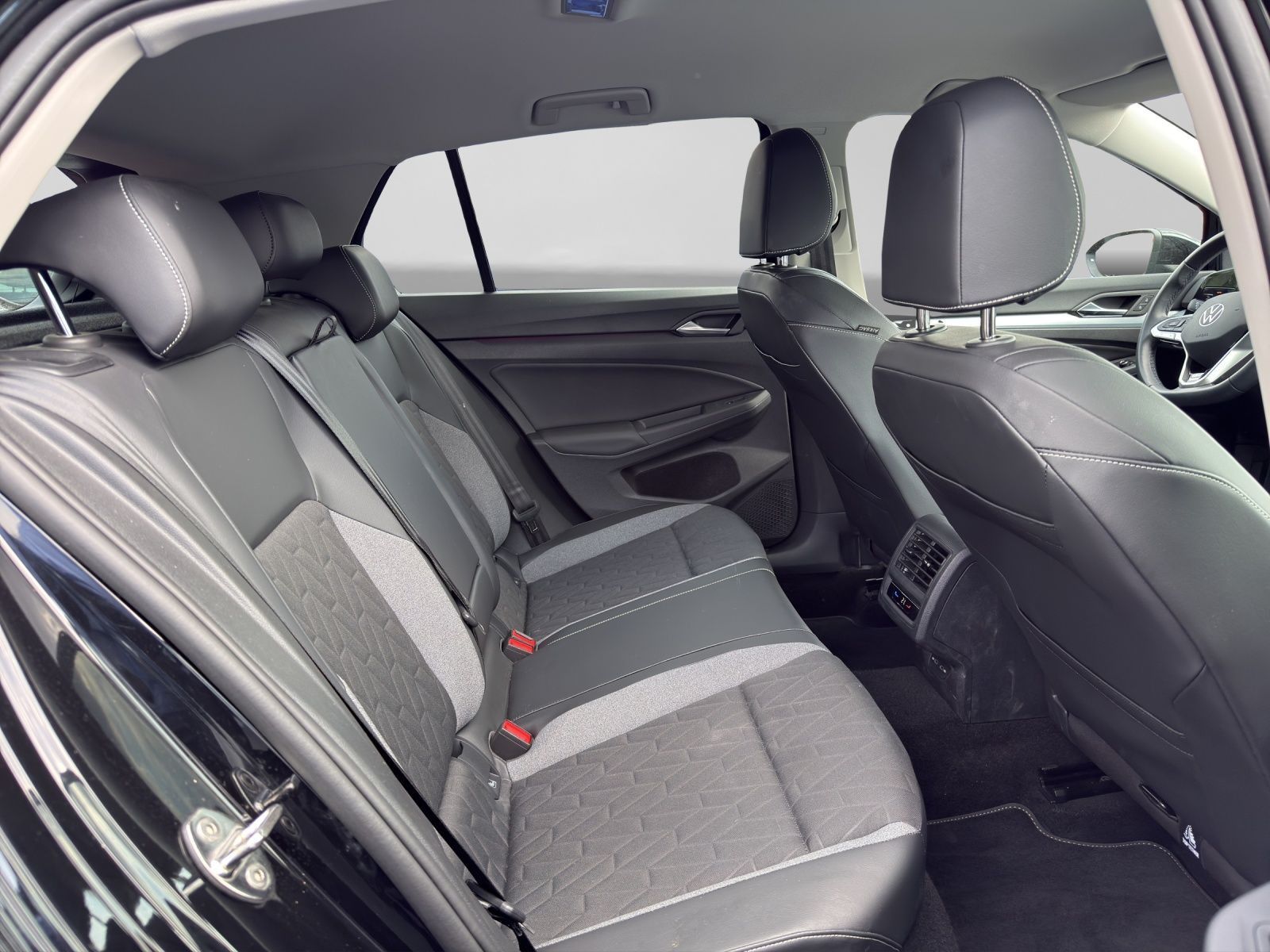 Volkswagen Golf - Bild 6