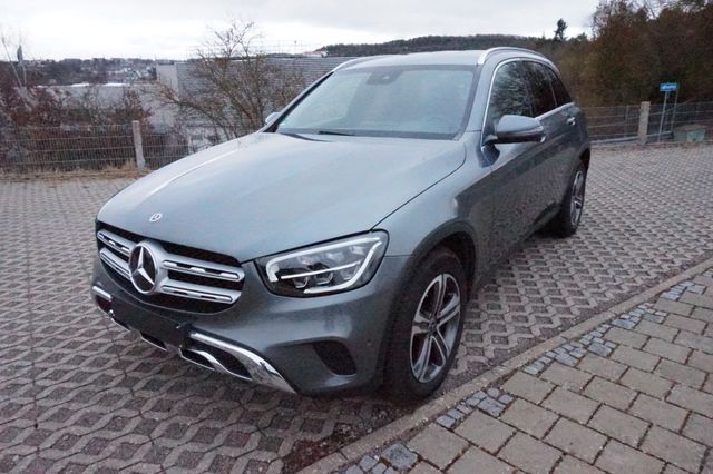MERCEDES-BENZ GLC 300 d 4Matic, AHK,MBUX,Park-Spur-Licht-Paket