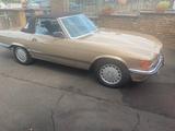 Mercedes-Benz SL 300 R107