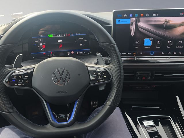 Golf VIII R BLACK EDITION Pano 360° AHK LED