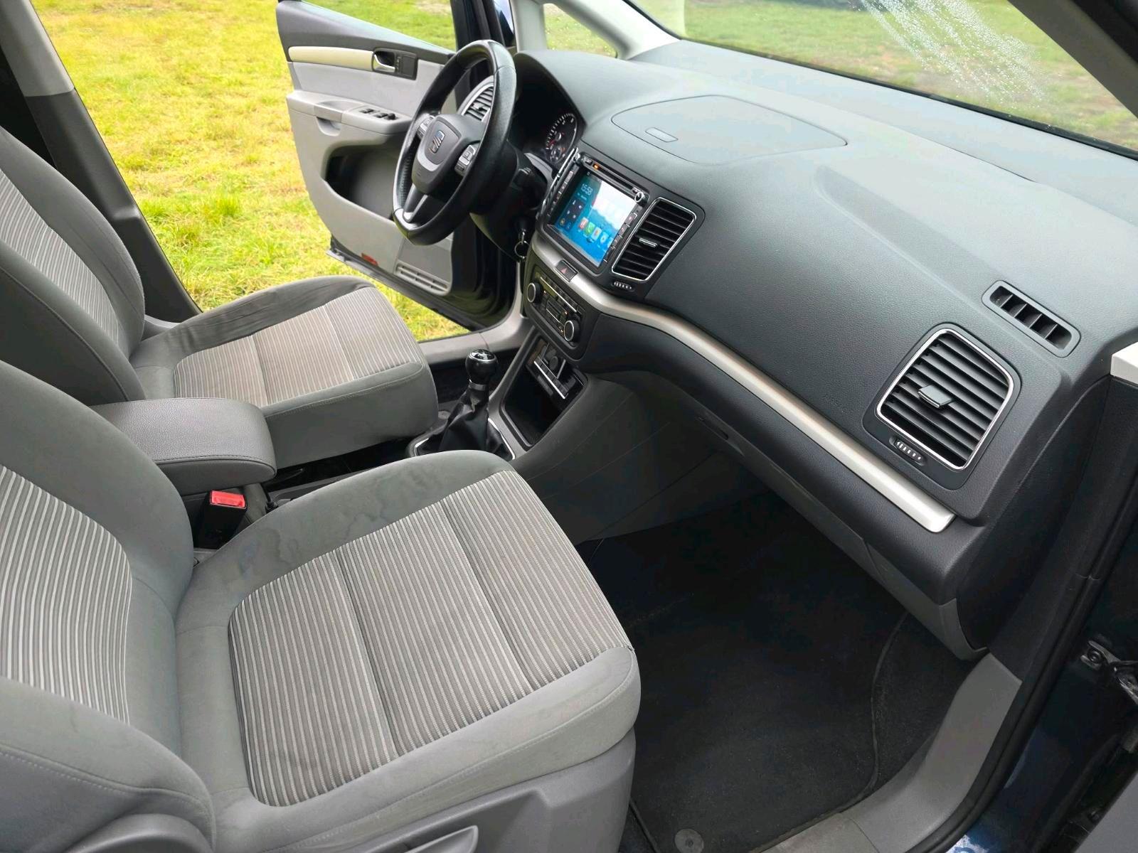 Seat Alhambra 2010 — photo 10