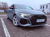 Audi RS3 Sportback,Garantie,290kmh,Keramik,Top Zustan - Audi RS3 mit Benzin-Antrieb: Sportwagen
