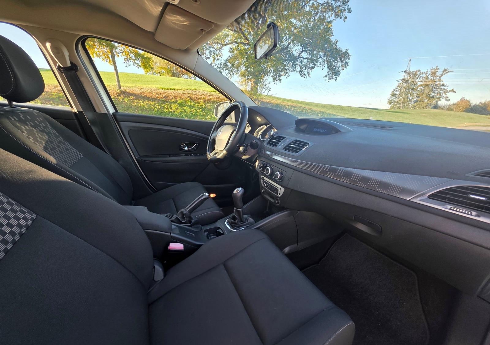 Renault Megane 2012 — photo 8