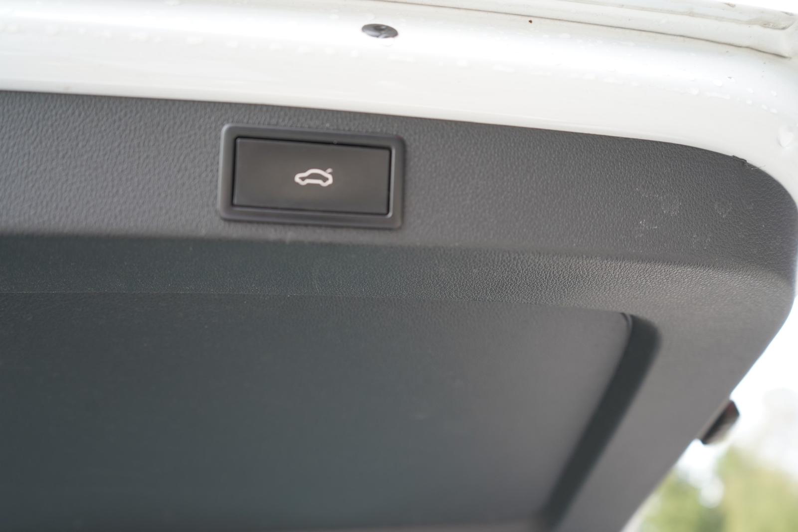 Skoda Octavia 1.6 TDI Premium Edition Panorama ACC LED