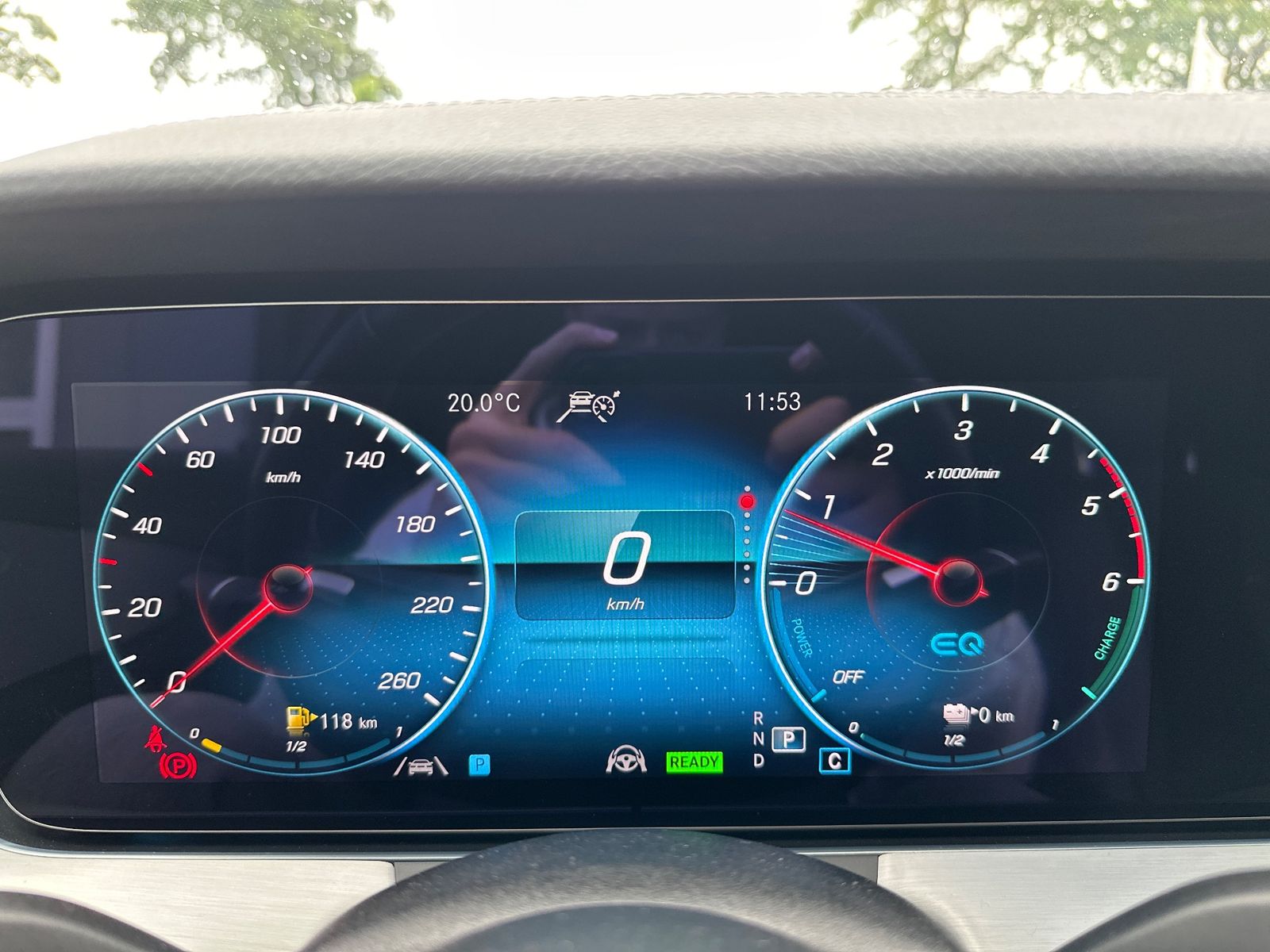 Fahrzeugabbildung Mercedes-Benz E 300de T AMG Line NAV+LED+ACC+KAMERA+HUD+AHK+PP