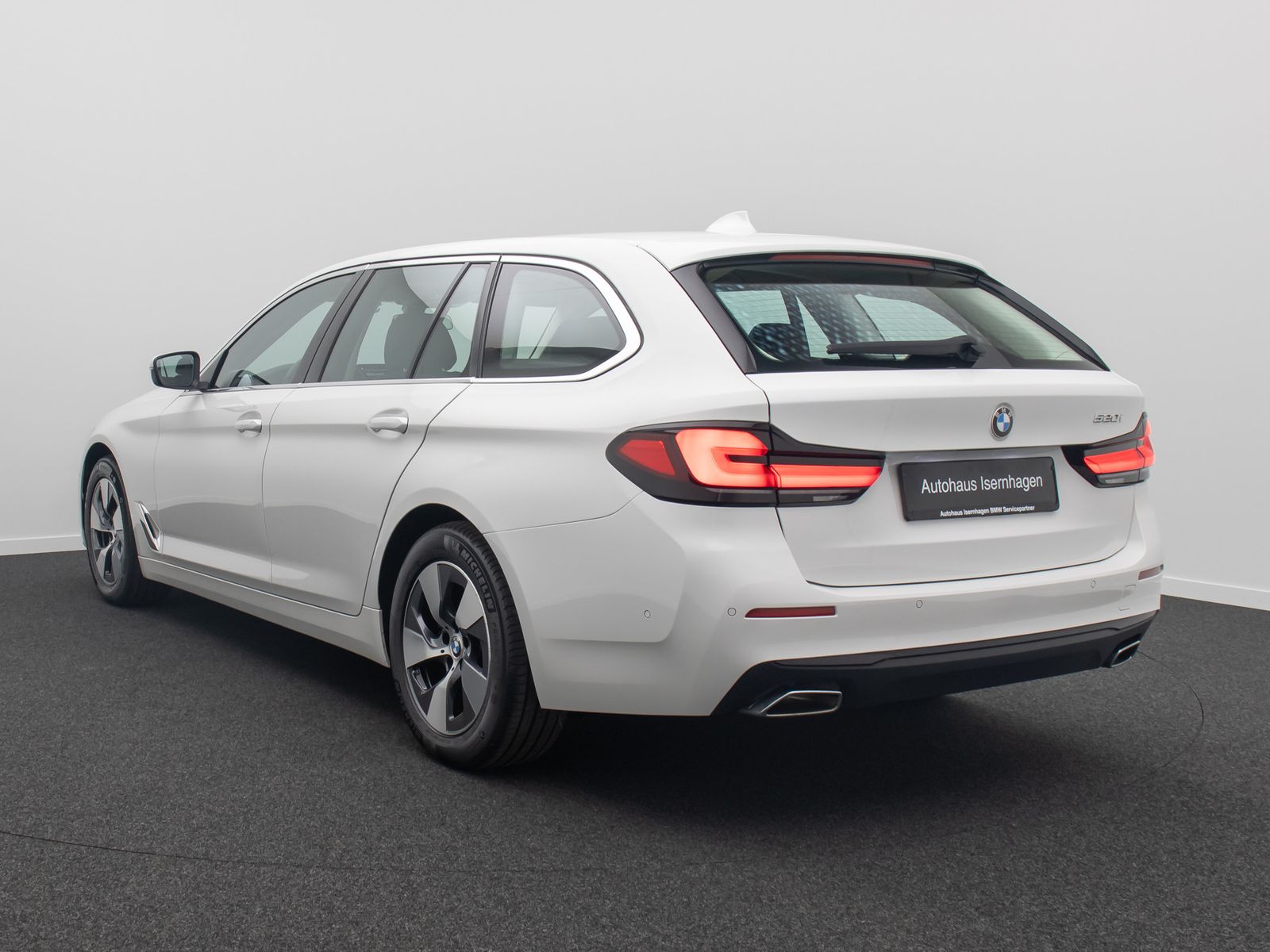 Fahrzeugabbildung BMW 520i DAB Alarm FernlichtAssis PDC GeschwindigReg