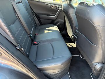 Toyota RAV 4 - 11