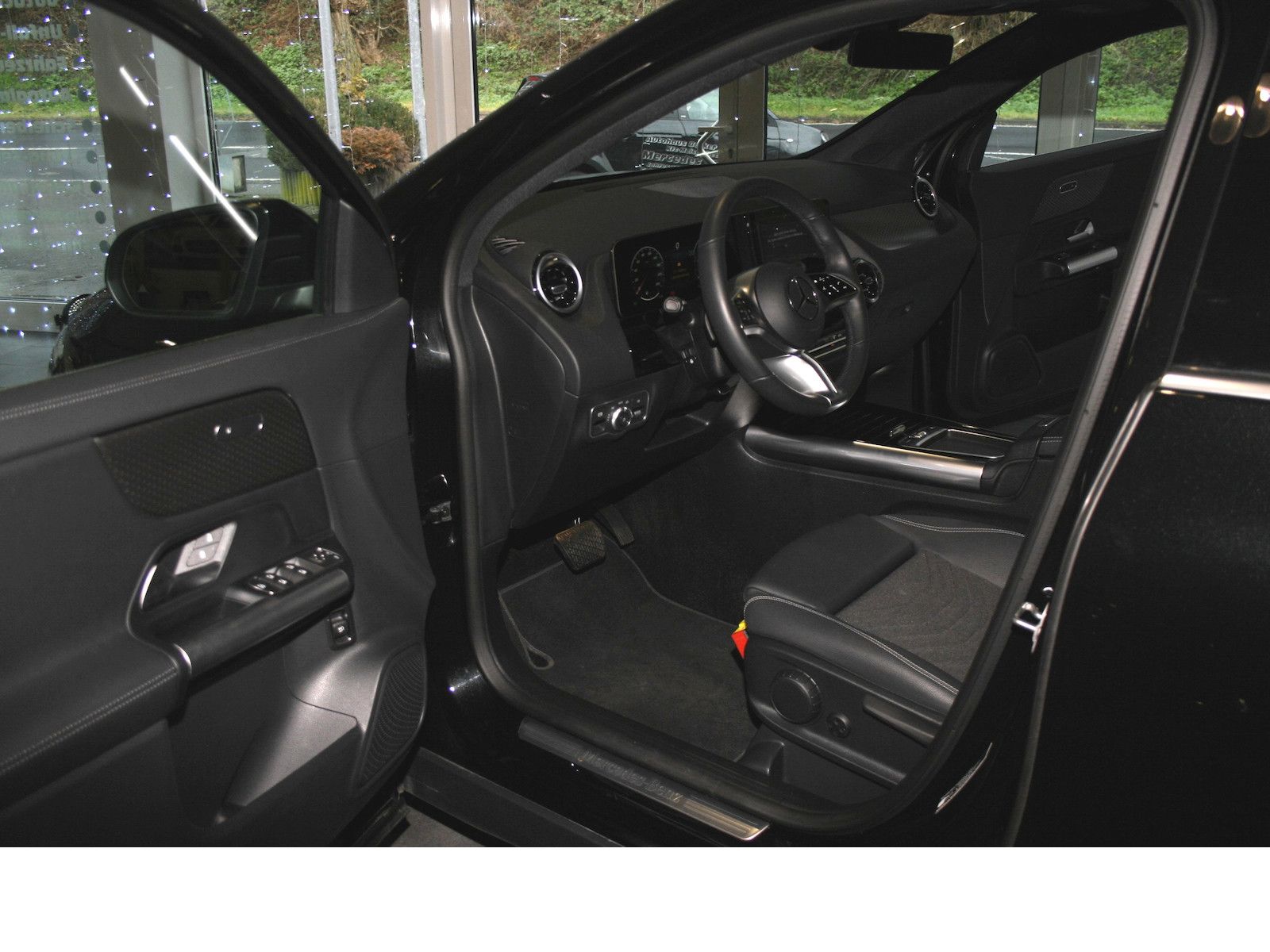 Fahrzeugabbildung Mercedes-Benz GLA 200 d 4M Progr.Advanced*360 Kamera*Distronic