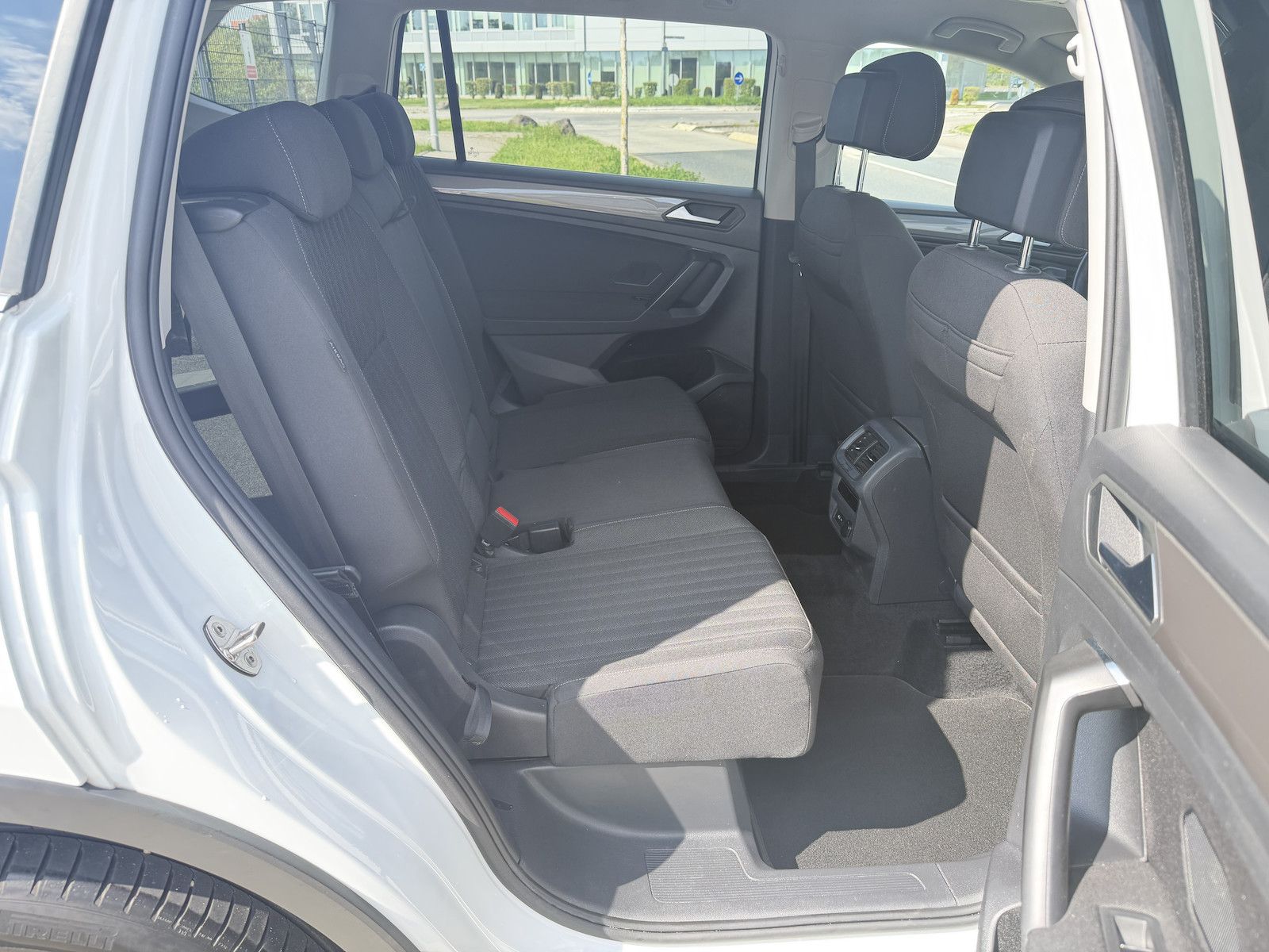 Volkswagen Tiguan Allspace 2.0 TDI Life 4Motion Navi+Ahk foto 12