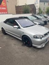 Opel Astra Cabrio 2.2 - - Opel Astra mit Benzin-Antrieb: Cabrio, Automatik