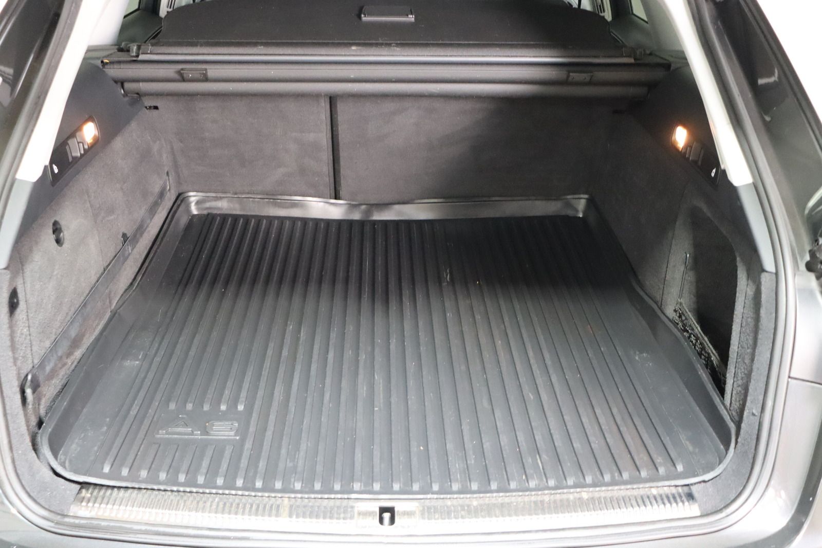 Fahrzeugabbildung Audi A6 Avant 3.0 TDI quattro Pano. * AHK * Service