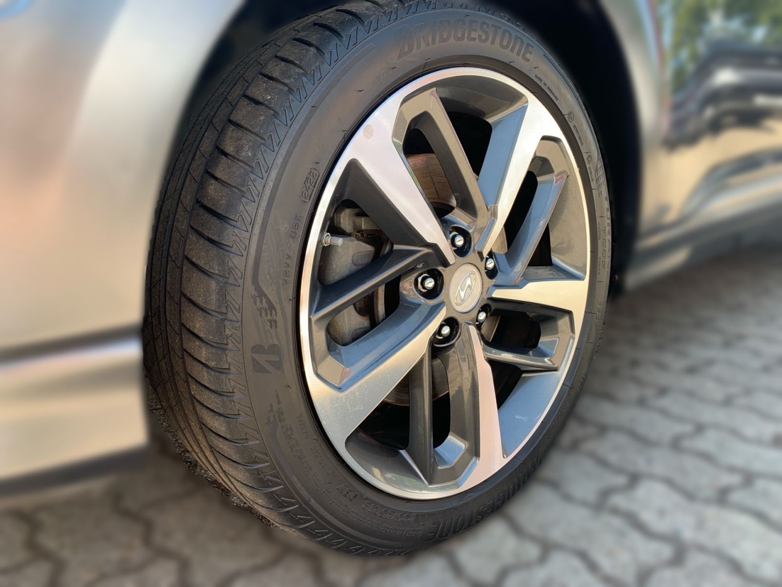 Fahrzeugabbildung Hyundai Kona 1.6 DCT Premium 4WD AHK Schiebedach Krell N