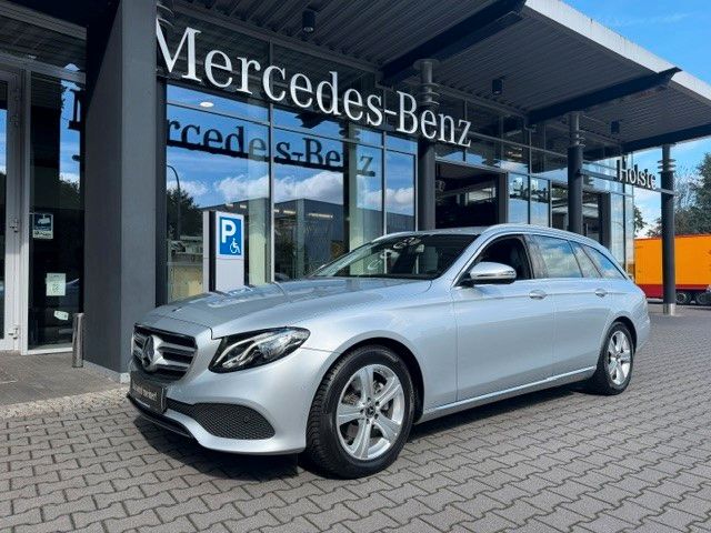 Image of Mercedes-Benz E 220